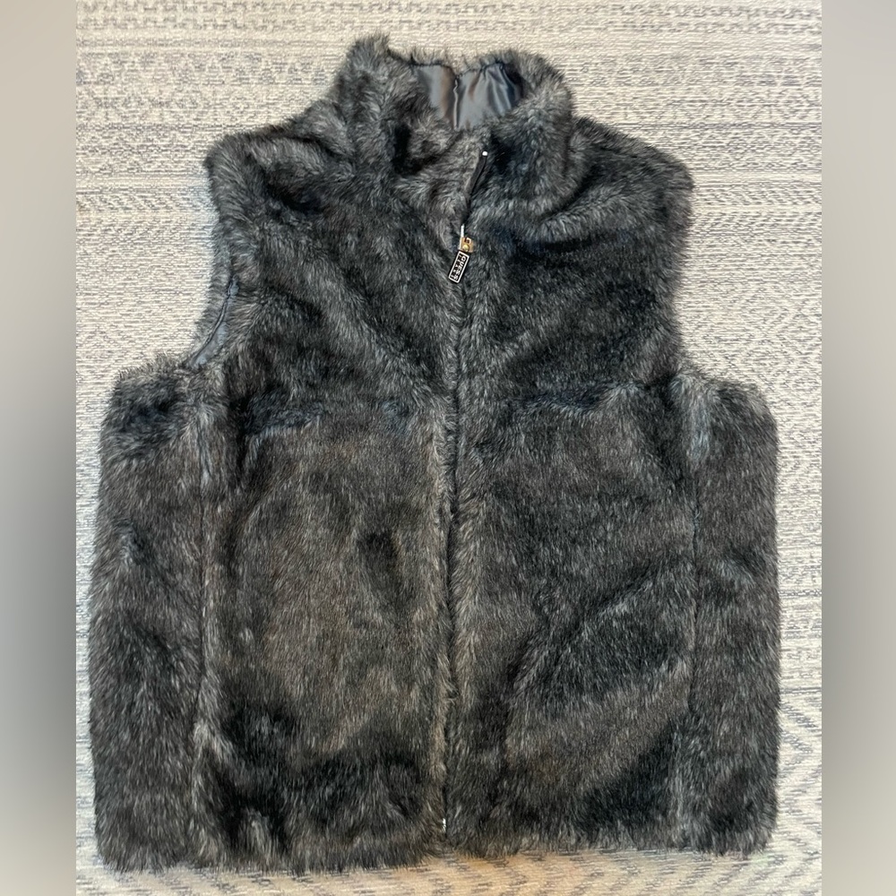 Guess Reversible Faux Fur Vest in Dark Gray and Gunmetal